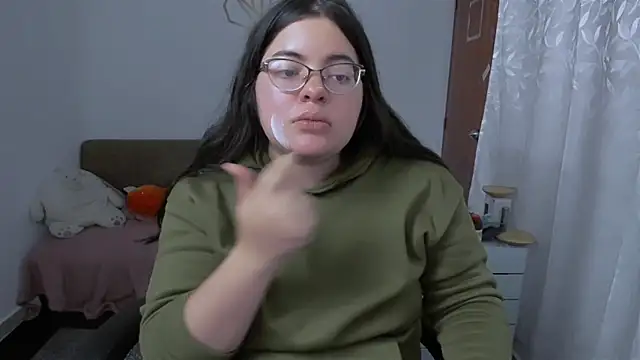 Snapshot of Aria_Fullbuster chatting on December 2025 09:36:02 PM Aria Fullbuster online show from December 2025 09:36:02 PM