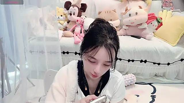 AKiKi711 online show from March 2026 04:50:02 AM