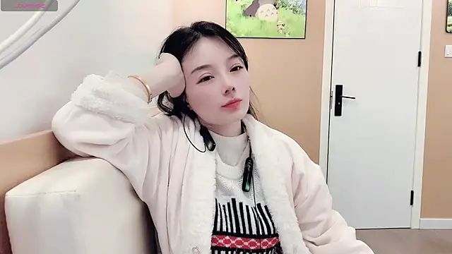 AKiKi711 online show from February 2026 04:29:02 PM