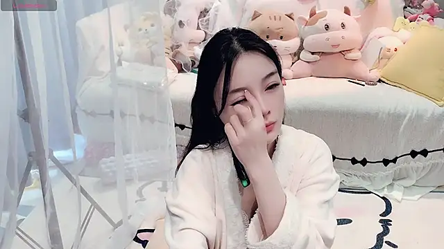 AKiKi711 online show from April 2026 04:58:02 AM