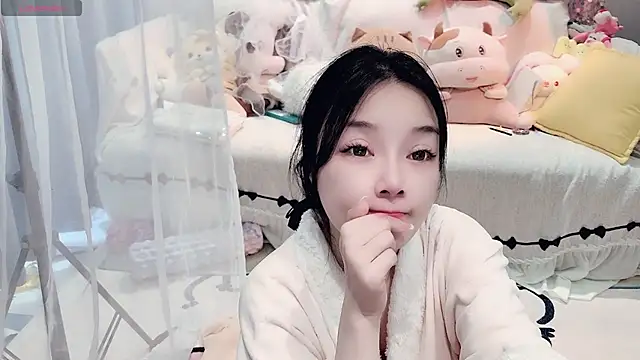 AKiKi711 online show from April 2026 04:52:01 AM