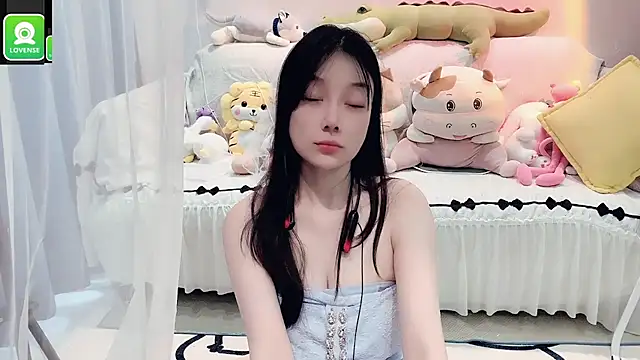 AKiKi711 online show from September 2025 04:11:02 AM