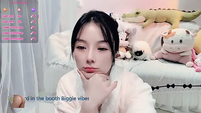 AKiKi711 online show from November 2025 03:45:01 PM