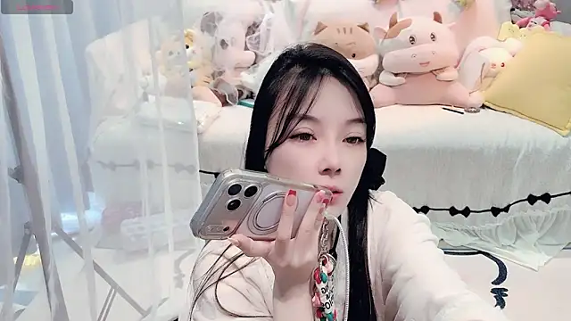 AKiKi711 online show from April 2026 05:03:01 AM