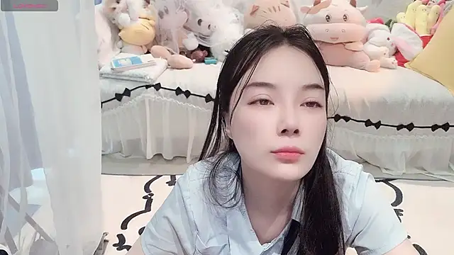 AKiKi711 online show from May 2026 05:00:01 AM