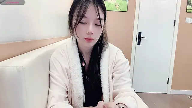 AKiKi711 online show from February 2026 04:43:02 AM