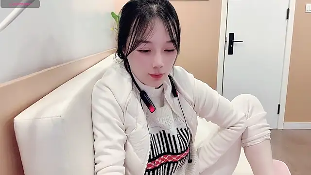 AKiKi711 online show from February 2026 04:51:02 PM