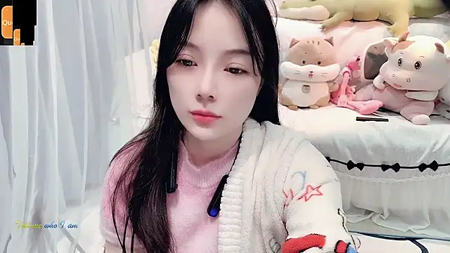 AKiKi711 online show from October 2025 04:40:02 PM