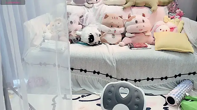 AKiKi711 online show from March 2026 04:45:02 AM