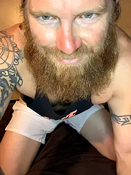 whitehammer94u online show from October 2025 11:27:01 PM