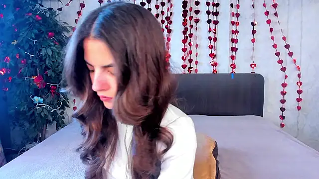 Milana Crystal  online show from February 2026 08:17:01 AM