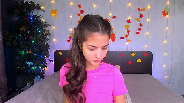 Milana Crystal  online show from November 2025 08:15:02 AM