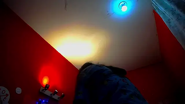 Snapshot of crazylatina_ chatting on February 2025 01:52:02 AM crazylatina online show from February 2025 01:52:02 AM