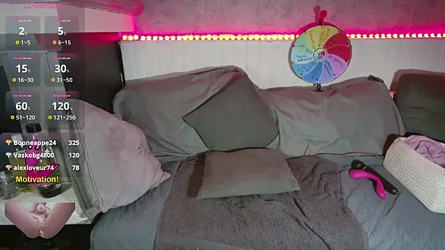 Lola-squirt online show from March 2025 04:04:01 AM