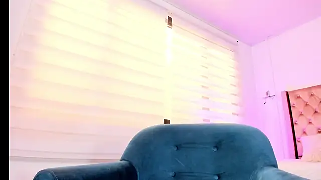 Danna Ramiirez online show from March 2026 06:57:01 PM