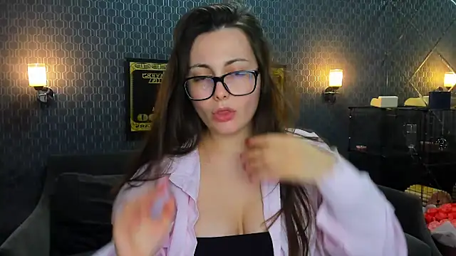 Snapshot of _extraterrestrial_ chatting on November 2025 09:18:01 PM extraterrestrial online show from November 2025 09:18:01 PM