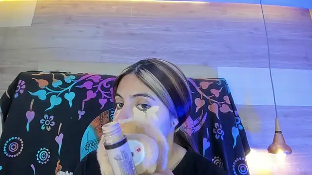 Cori Paige online show from April 2026 04:06:01 AM