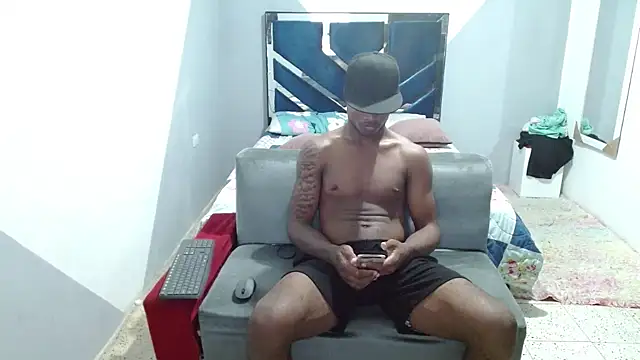 MiguelAngelxl online show from November 2025 11:53:02 PM