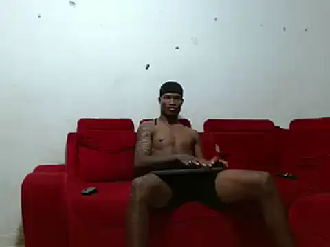 MiguelAngelxl online show from December 2024 08:44:02 PM