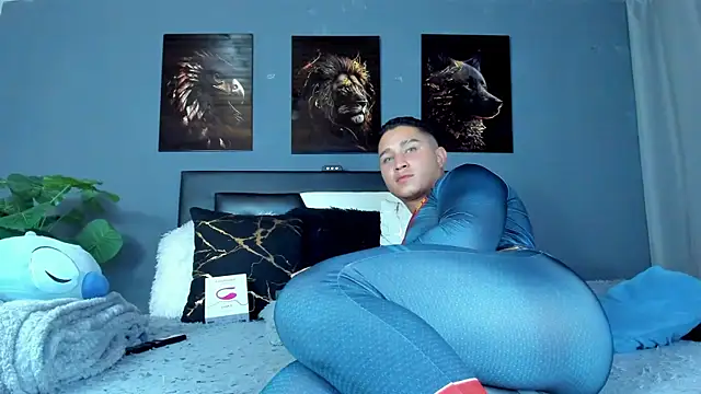 francesco evan online show from November 2025 09:51:01 PM