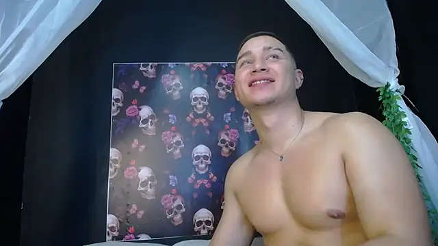 Snapshot of francesco_evan chatting on January 2025 12:01:02 AM francesco evan online show from January 2025 12:01:02 AM