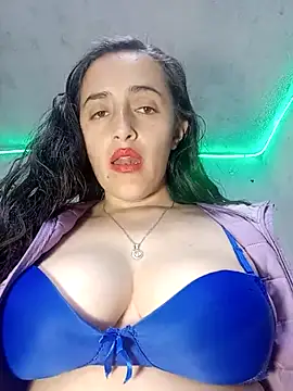anndreapds online show from February 2025 01:14:01 AM