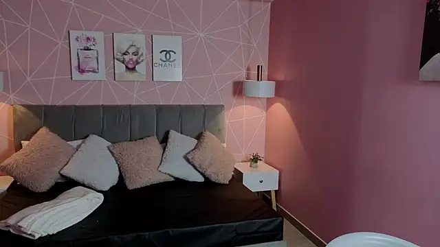 Snapshot of zara__sweet chatting on May 2026 01:21:01 PM zara sweet online show from May 2026 01:21:01 PM