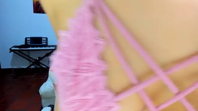 Snapshot of jessi_and_boy chatting on November 2025 07:24:02 PM jessi and boy online show from November 2025 07:24:02 PM