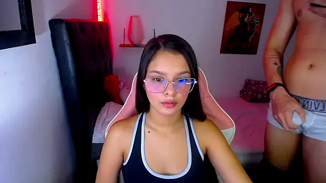 jessi and boy online show from May 2026 07:09:02 PM