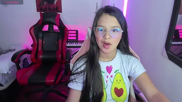 jessi and boy online show from March 2026 03:19:02 PM