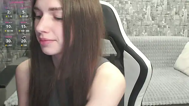 Snapshot of MissMiaCutie chatting on September 2025 04:18:01 PM MissMiaCutie online show from September 2025 04:18:01 PM