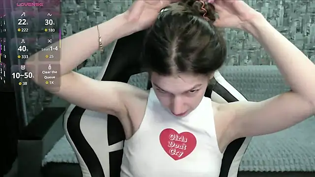 Snapshot of MissMiaCutie chatting on October 2025 01:45:01 PM MissMiaCutie online show from October 2025 01:45:01 PM
