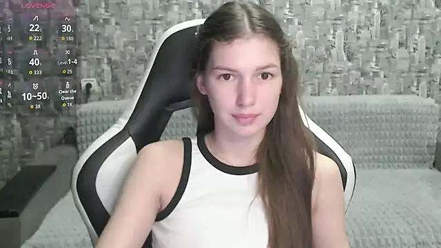 Snapshot of MissMiaCutie chatting on September 2025 12:22:02 PM MissMiaCutie online show from September 2025 12:22:02 PM