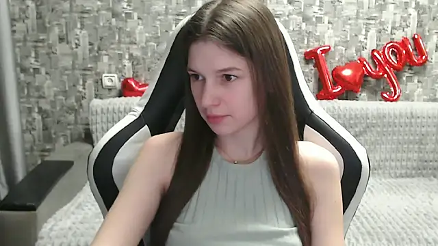 Snapshot of MissMiaCutie chatting on March 2025 05:18:01 PM MissMiaCutie online show from March 2025 05:18:01 PM