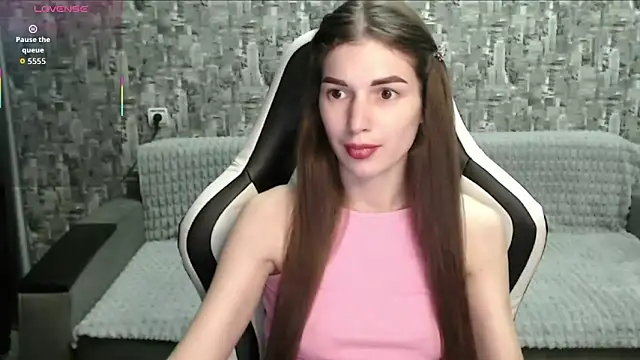 Snapshot of MissMiaCutie chatting on October 2025 01:30:02 PM MissMiaCutie online show from October 2025 01:30:02 PM