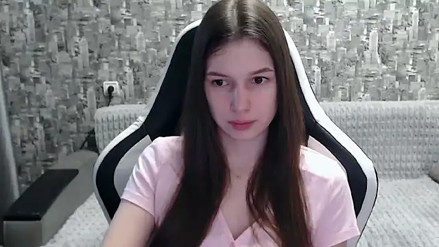 Snapshot of MissMiaCutie chatting on February 2025 11:42:01 AM MissMiaCutie online show from February 2025 11:42:01 AM