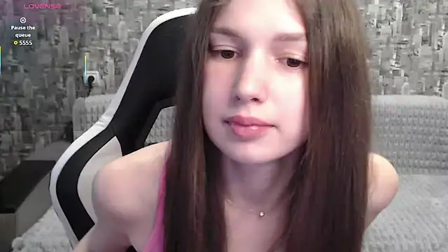 Snapshot of MissMiaCutie chatting on October 2025 12:17:02 PM MissMiaCutie online show from October 2025 12:17:02 PM