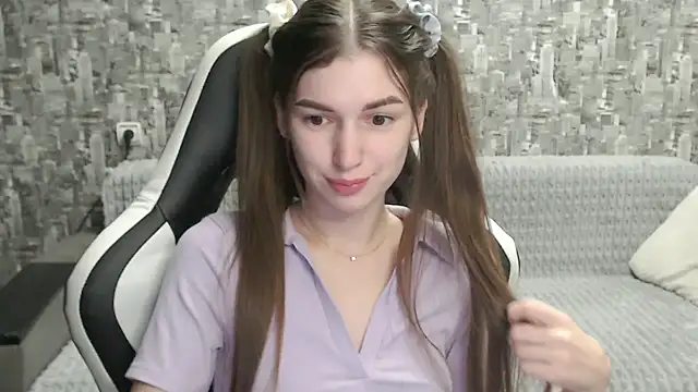 Snapshot of MissMiaCutie chatting on September 2025 09:20:01 AM MissMiaCutie online show from September 2025 09:20:01 AM