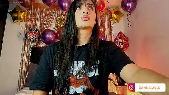 Dannawells online show from December 2025 07:20:01 PM