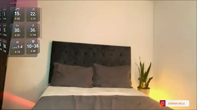 Dannawells online show from November 2025 02:43:02 PM