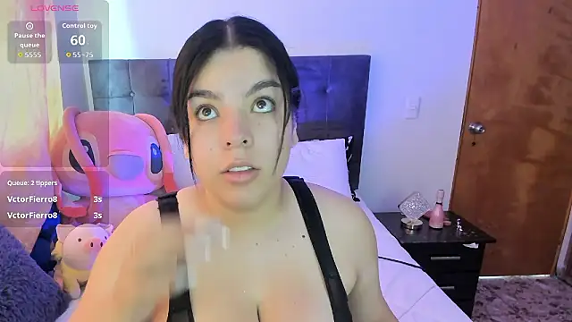 Kylie2211 online show from January 2026 04:03:01 PM