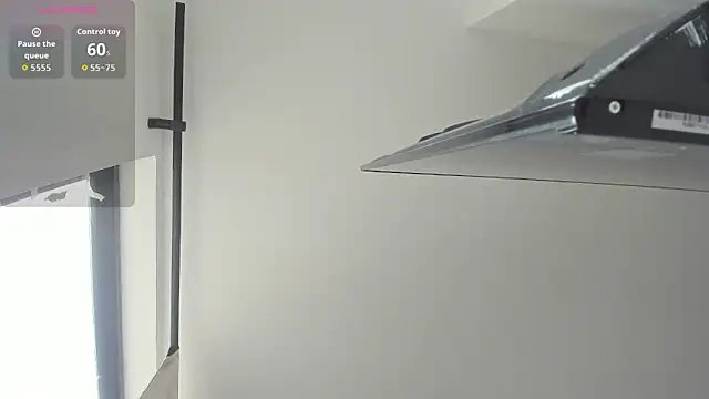 Kylie2211 online show from March 2026 02:21:01 PM