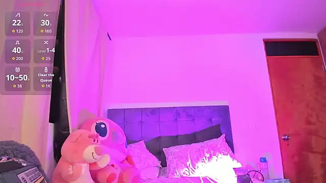 Kylie2211 online show from March 2026 12:58:02 AM