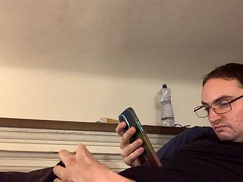 Hebrewhammers42 online show from December 2024 09:01:01 PM