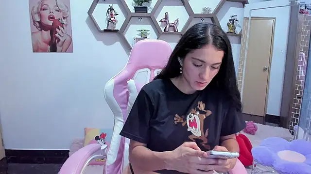 SharonSander online show from May 2026 12:26:02 AM