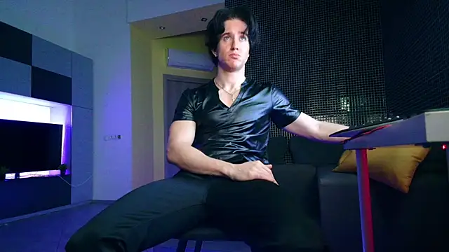 ChristianLevine  online show from July 2026 06:10:02 PM
