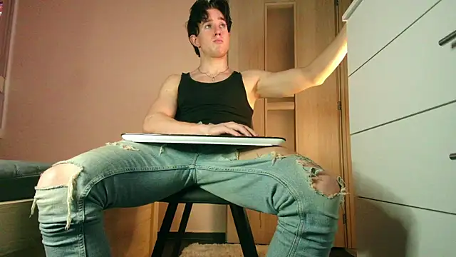 ChristianLevine  online show from July 2026 05:35:01 PM