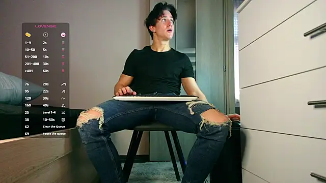 ChristianLevine  online show from April 2026 06:20:01 AM