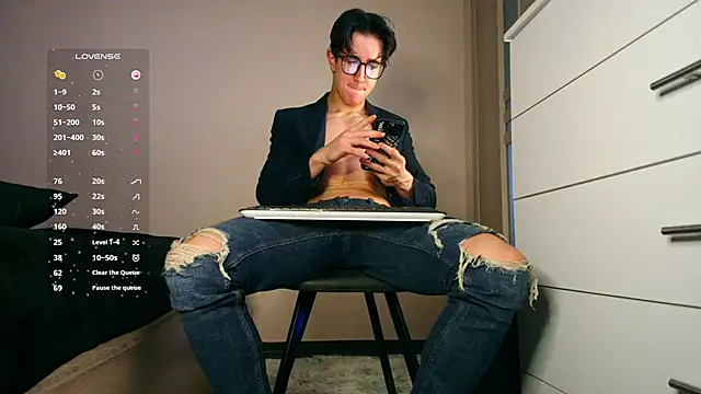 ChristianLevine  online show from April 2026 07:33:01 PM