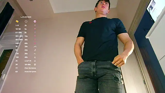 Snapshot of ChristianLevine_ chatting on December 2025 04:50:01 PM ChristianLevine online show from December 2025 04:50:01 PM